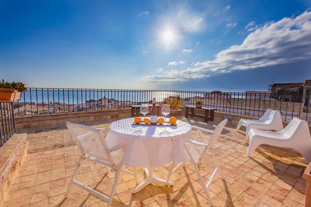 Casa Eu - Bilocale Ortigia Wifi Apartment Syracuse Italy