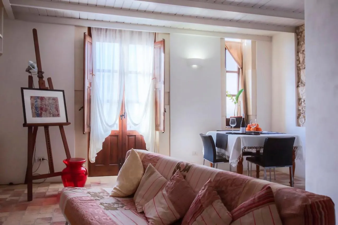 Casa Eu - Bilocale Ortigia Wifi Apartment Syracuse