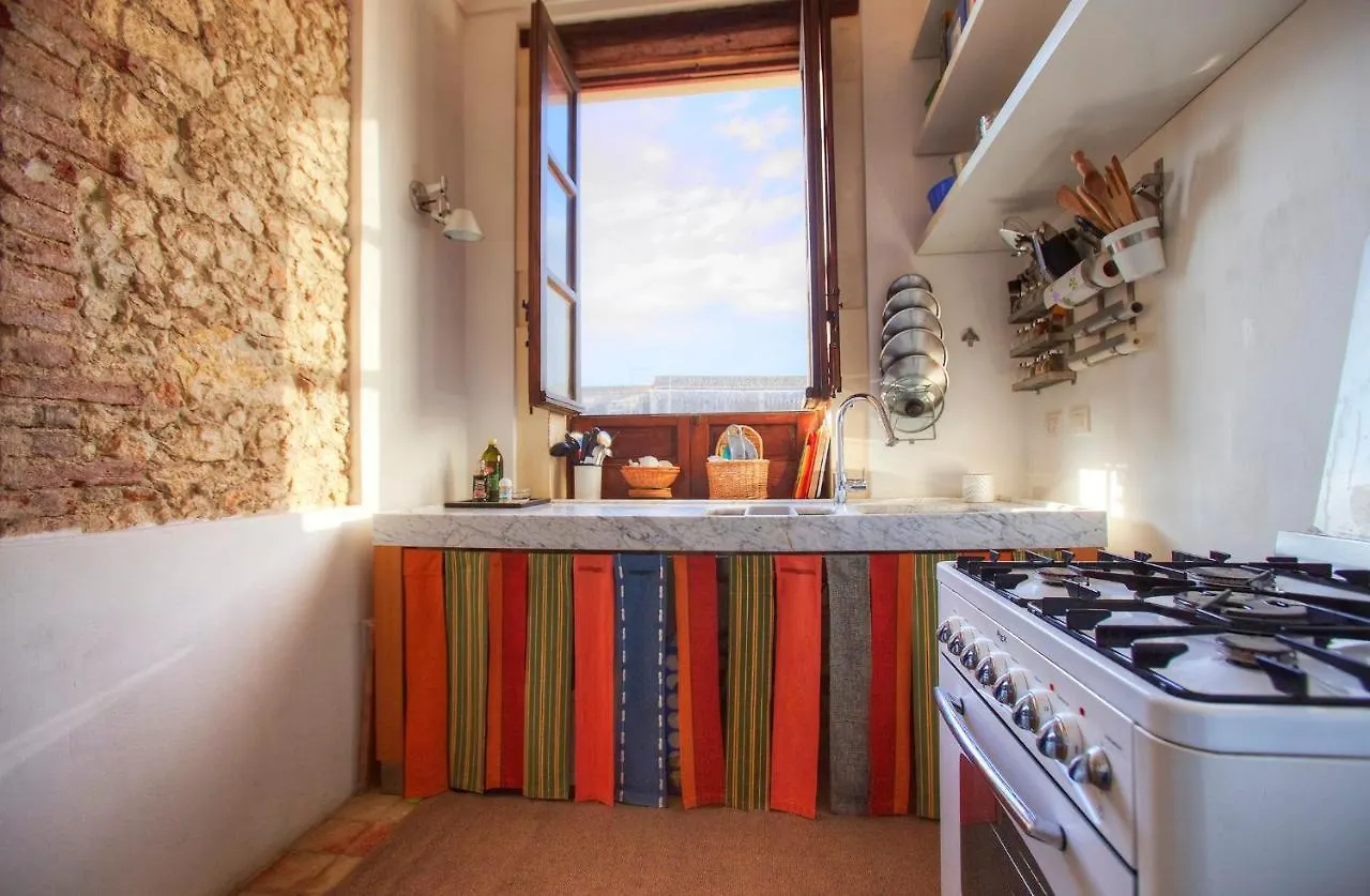 Casa Eu - Bilocale Ortigia Wifi Apartment Syracuse
